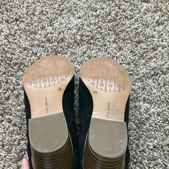 Gianni Bini Black Suede Heeled Booties Size - Picture 7 of 7